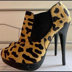 Animal Print Stilettos 👠
